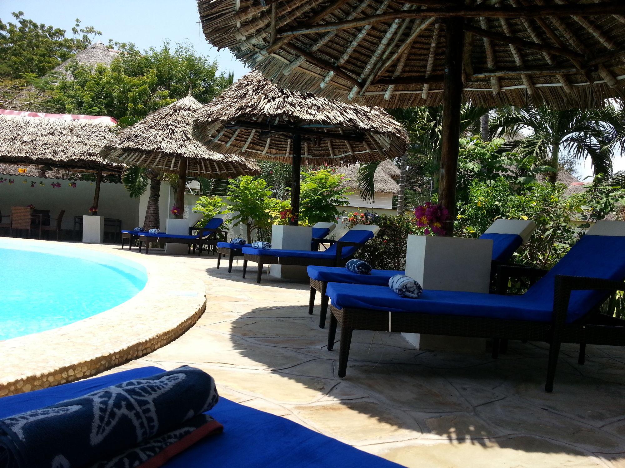 Aestus Villas Resort Diani Beach Extérieur photo